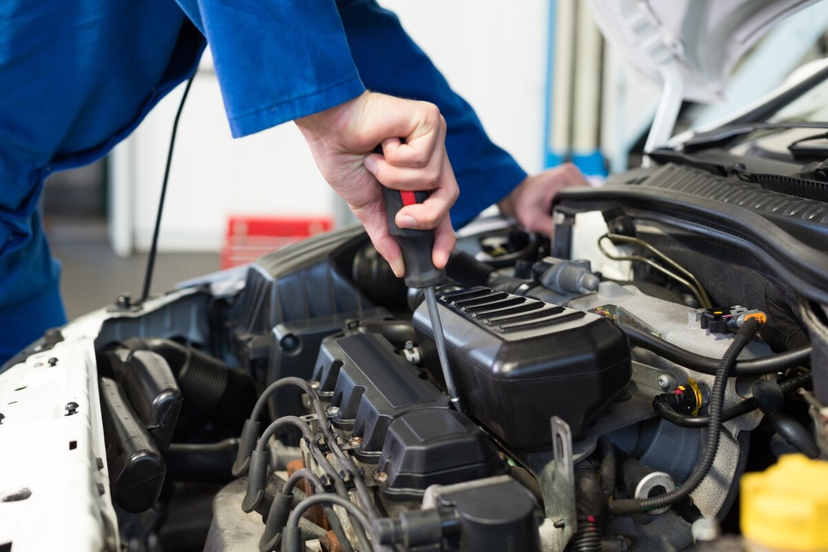 Diagnosi elettronica su auto